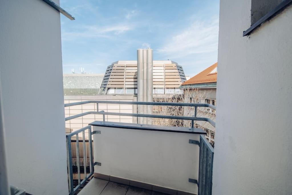 Downtown 2Bd Riverside Apartment Near Dancing House Praga Exterior foto